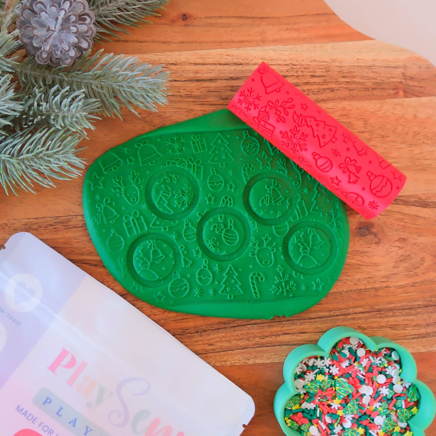 Play Sense - Eco Textured Roller | Christmas | Hide & Seek Elf