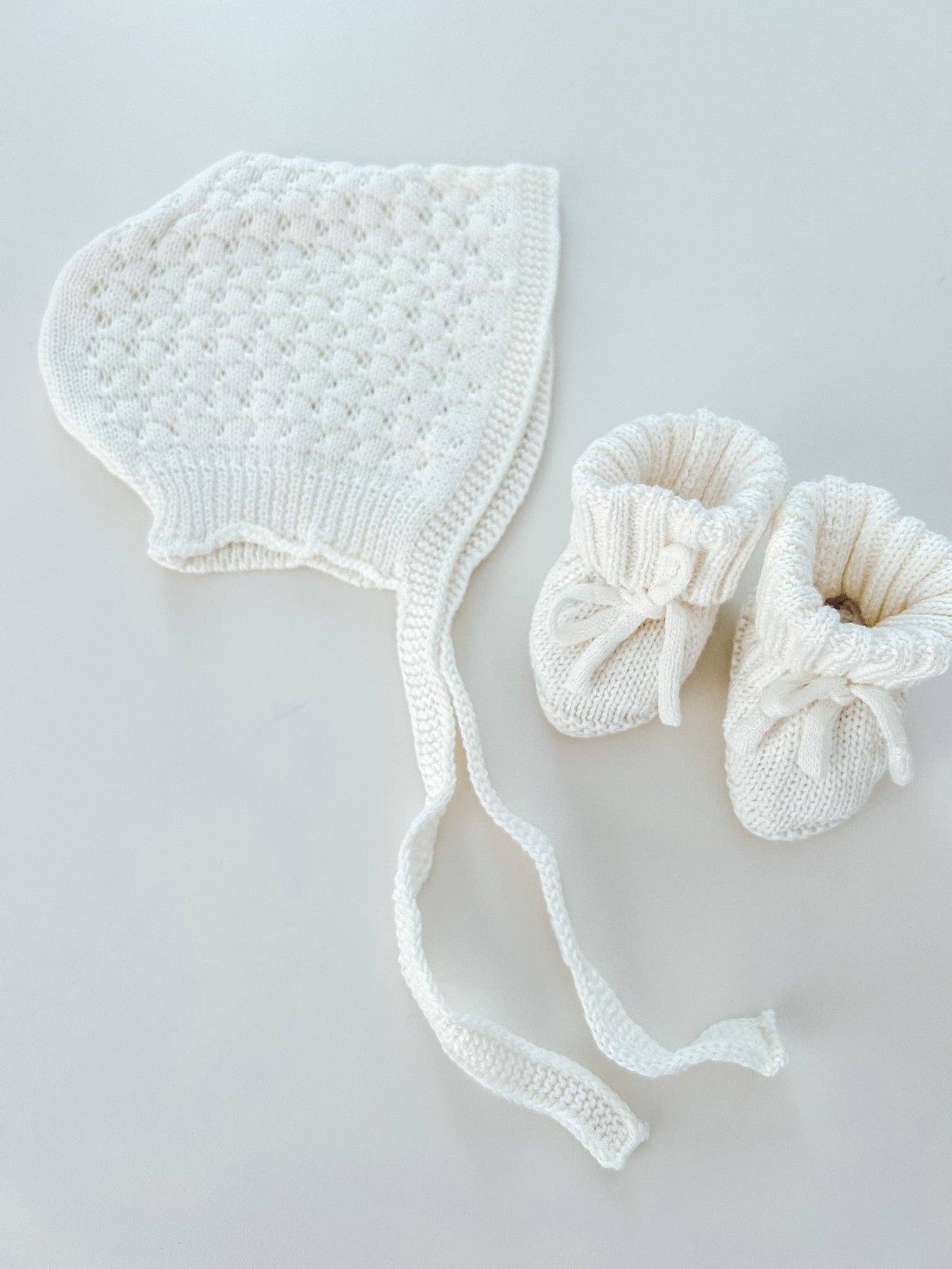 Petite + Co - CUFF NEWBORN LACE BOOTIES - MILK