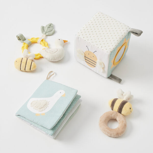 Jiggle & Giggle - Garden Activity Toy