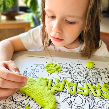 Little Change Creators - SAFARI | Washable Animal Colouring Activity Mat
