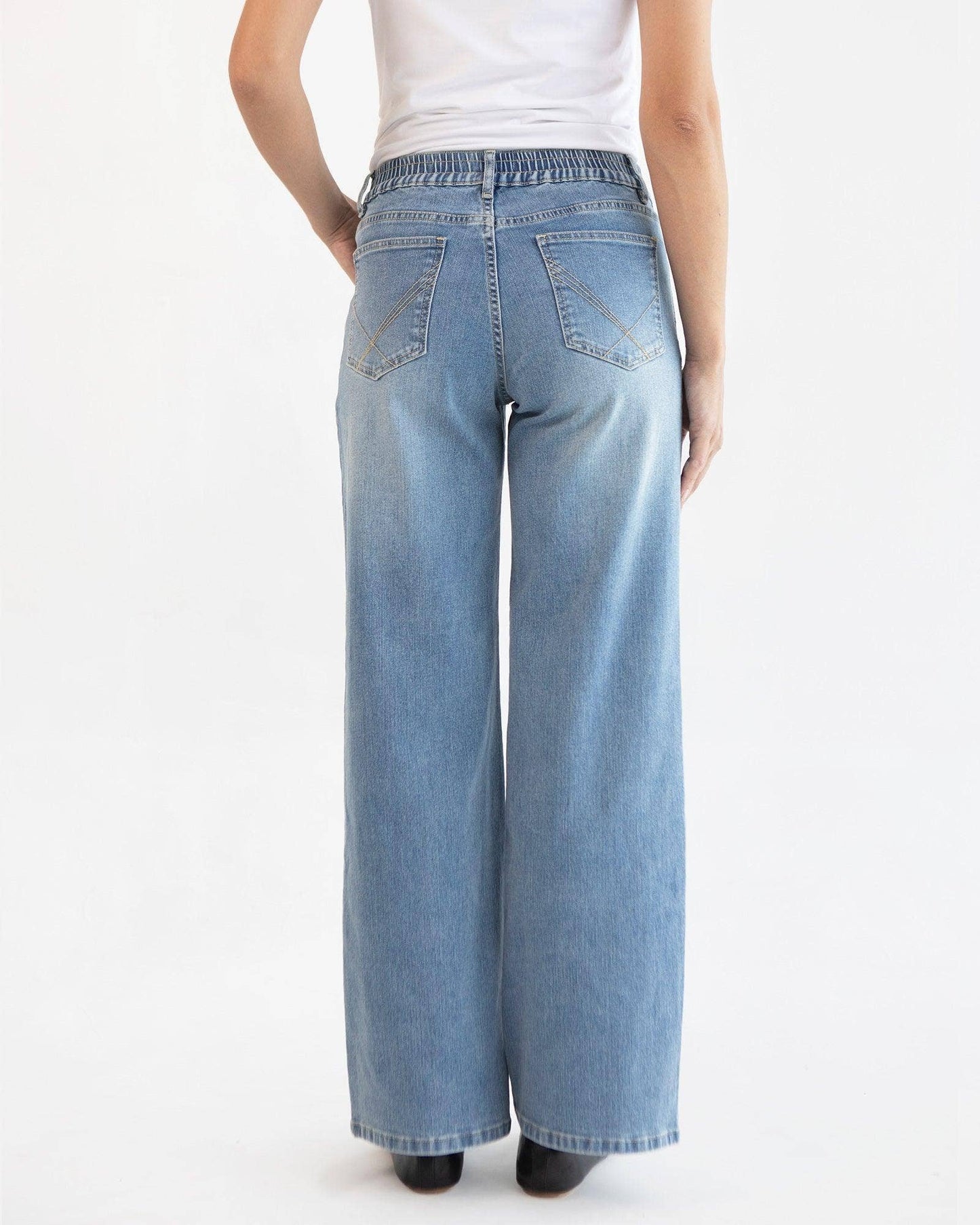 Soon Maternity - Heaven Straight Jeans - Mid Wash