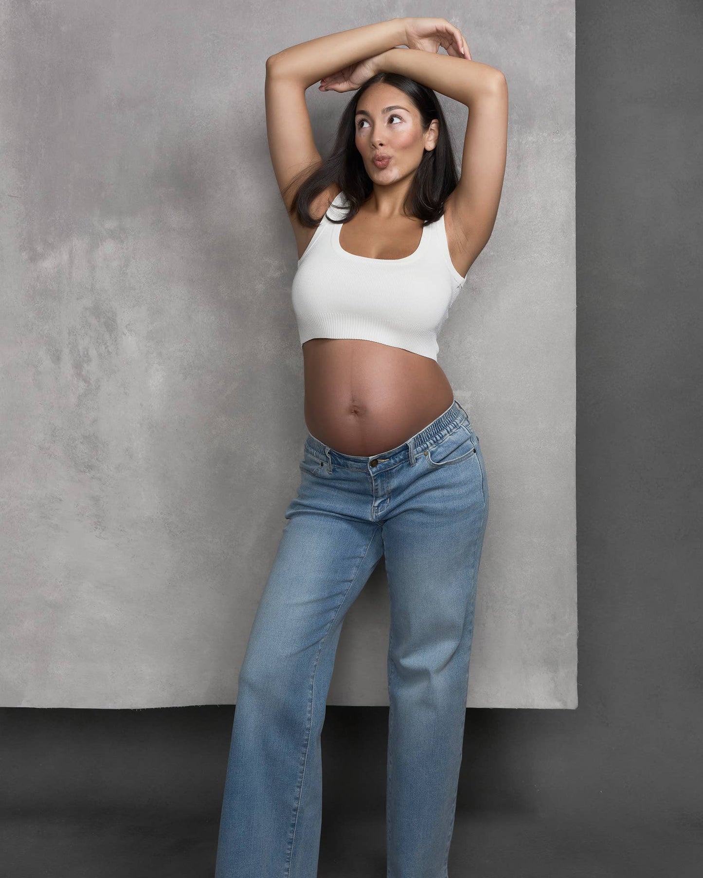 Soon Maternity - Heaven Straight Jeans - Mid Wash