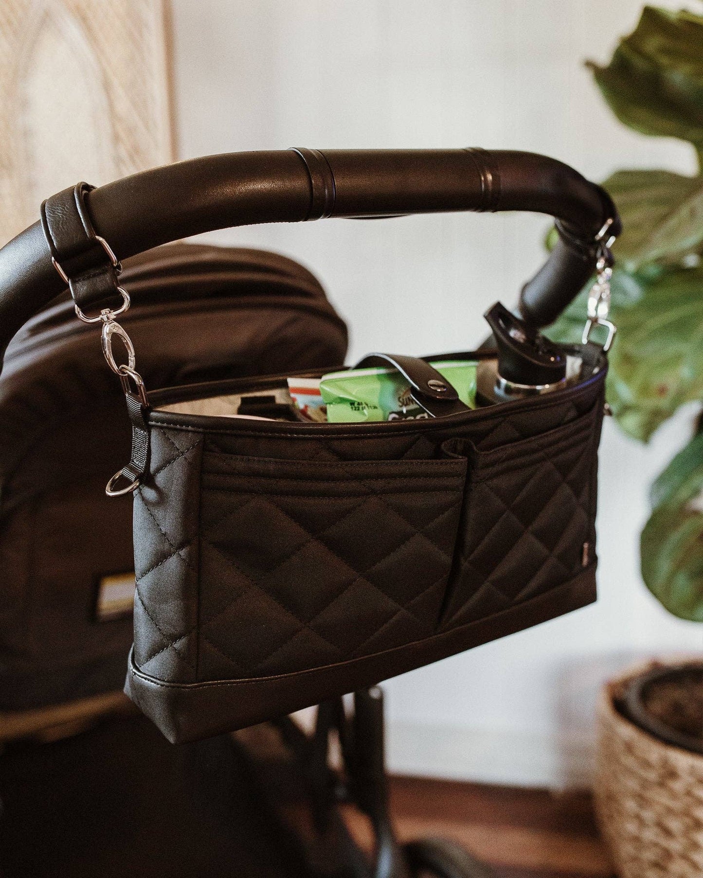 OiOi - Signature Pram Caddy - Black Diamond Quilt