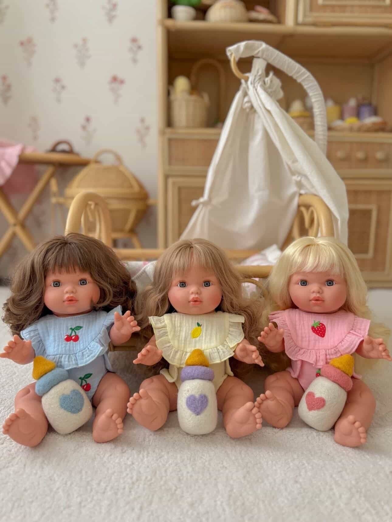 SALLI COLLECTIVE - 🍓 Strawberry Frilled Bib & Diaper Doll Set 34-38cm dolls