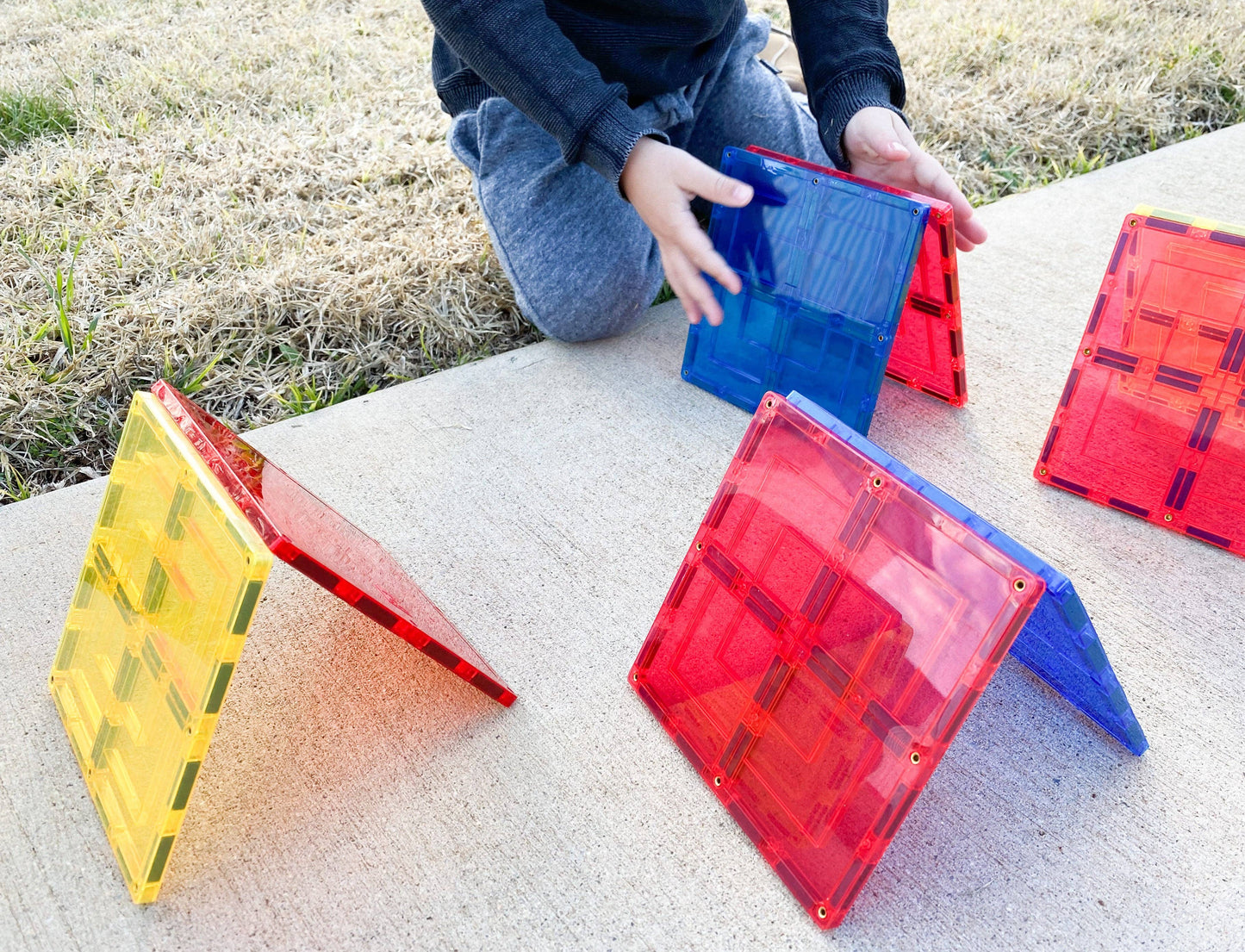 Learn and Grow Toys - Learn & Grow Magnetic Tiles - Large Square Pack (8 Piece)