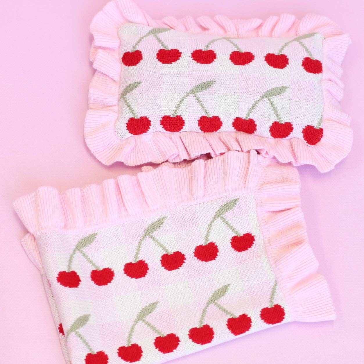 SALLI COLLECTIVE - Frilled Gingham Cherry Blanket + Pillow set
