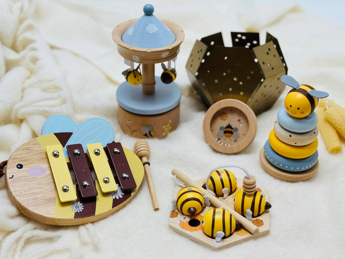 ToysLink - Wooden Bee Stacking Toy