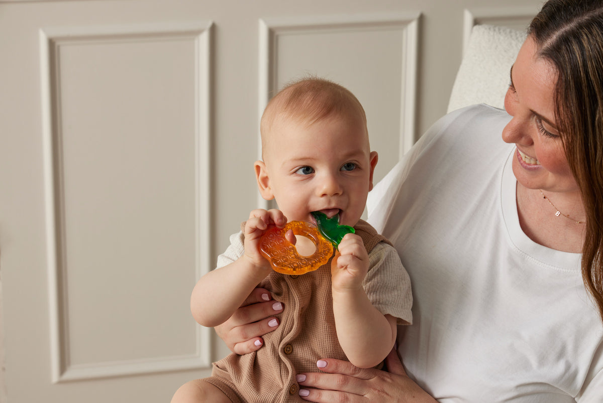 Cooling teether styled