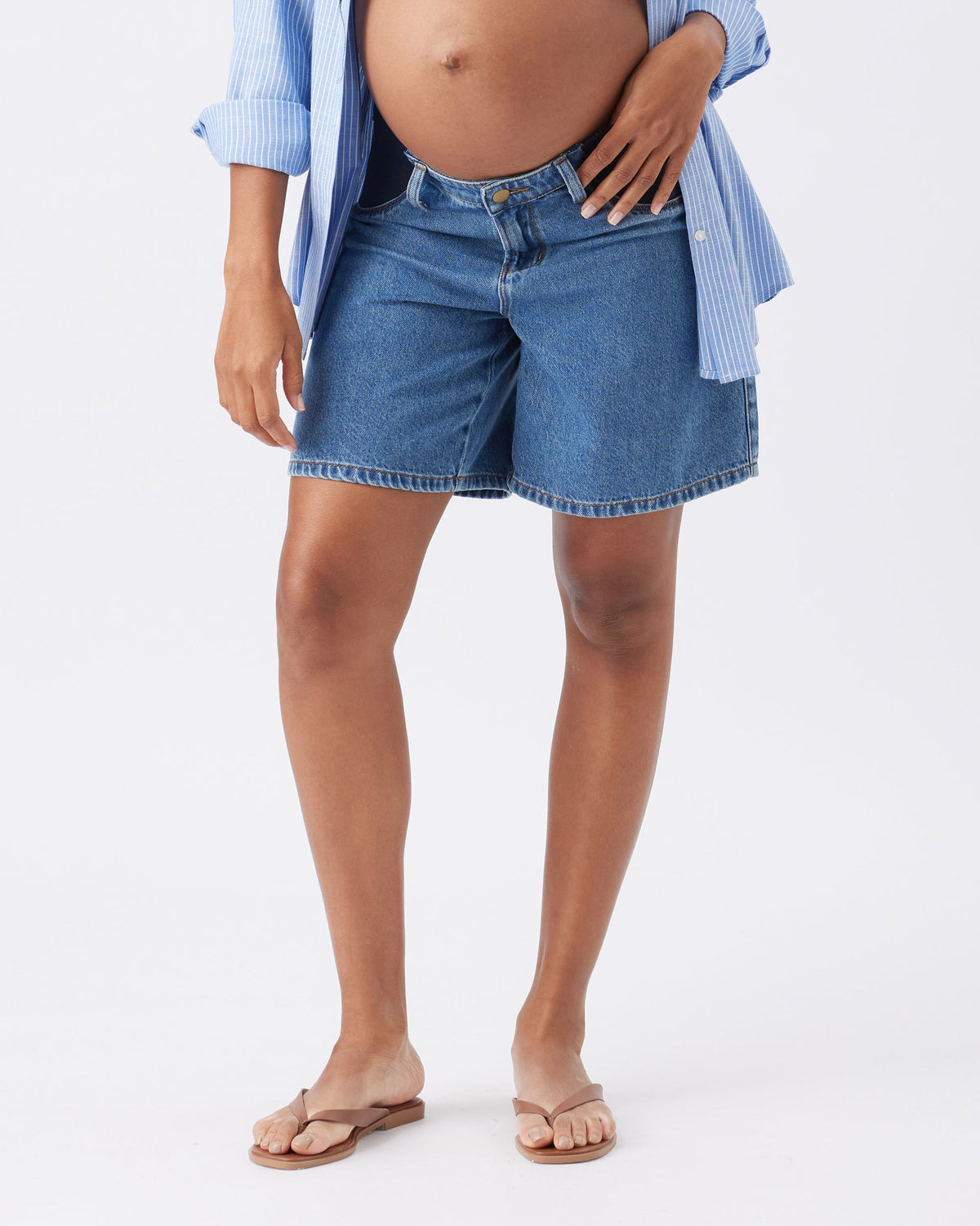 Ripe Maternity Dion Denim Short in Classic Wash