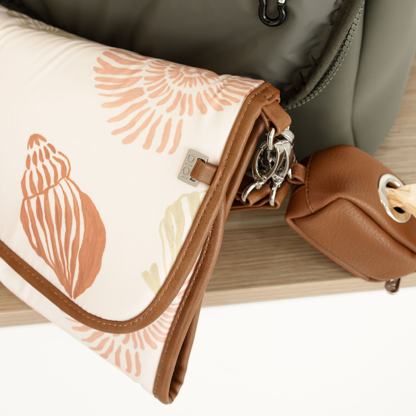 OiOi - Change Mat Clutch - Seashells
