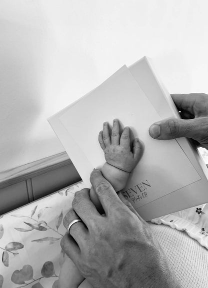 Tiny Toes Club - Ink-Free Baby Milestone Card Kit