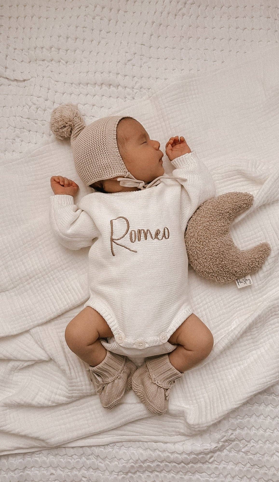 Petite + Co - CUFF NEWBORN LACE BOOTIES - LATTE